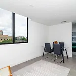 King Bed 2B 1Ba Oasis Minutes To Brickell 6 Guests