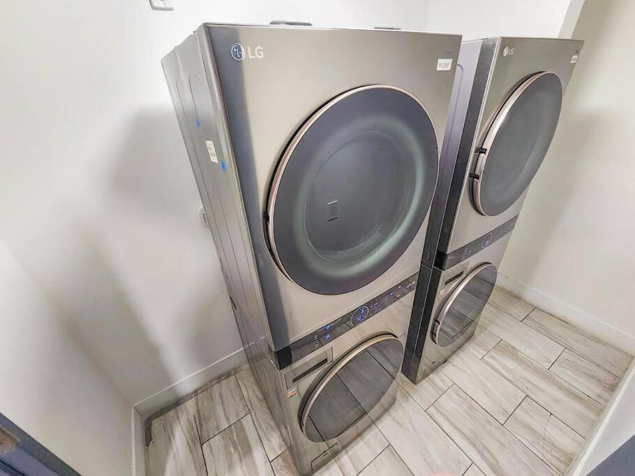 King Bed 2b 1ba Oasis Minutes To Brickell 6 Guests *