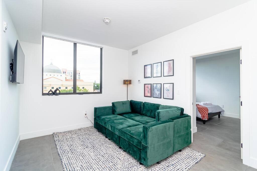 King Bed 2b 1ba Oasis Minutes To Brickell 6 Guests * Miami